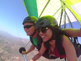 picture of airborne tandem flight